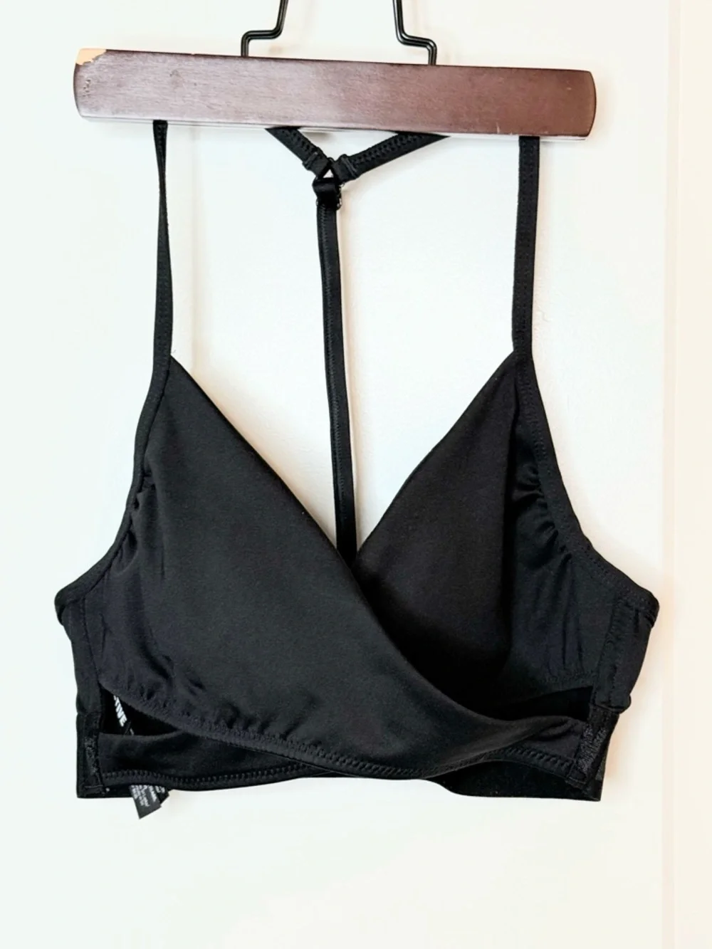 PINK Victoria’s Secret Sports Bra XS Black Strappy Racerback Wireless - Picture 1 of 7